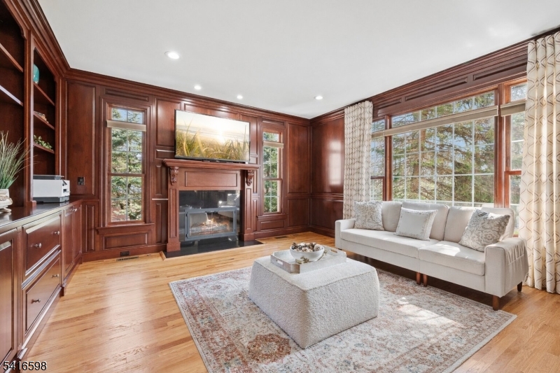 55 Deer Run Watchung, NJ 07069 - Photo 19 of 48