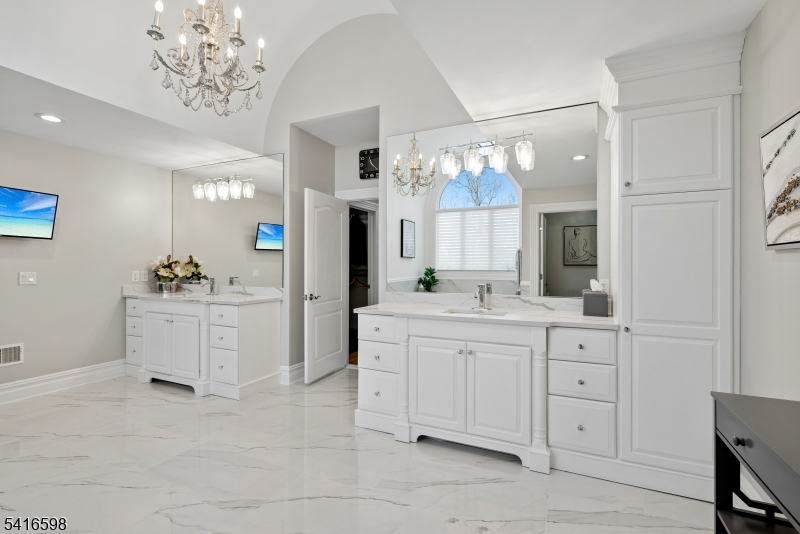 55 Deer Run Watchung, NJ 07069 - Photo 30 of 48