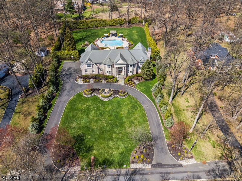 55 Deer Run Watchung, NJ 07069 - Photo 3 of 48