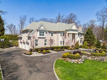 $3,225,000 | 55 Deer Run, Watchung, NJ 07069