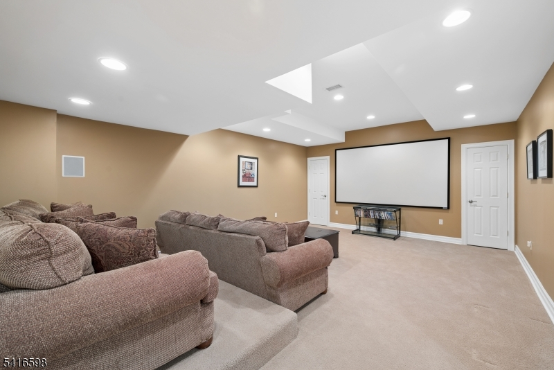 55 Deer Run Watchung, NJ 07069 - Photo 40 of 48