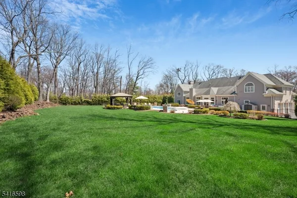 $3,225,000 | 55 Deer Run, Watchung, NJ 07069