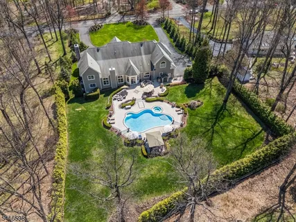 $3,225,000 | 55 Deer Run, Watchung, NJ 07069