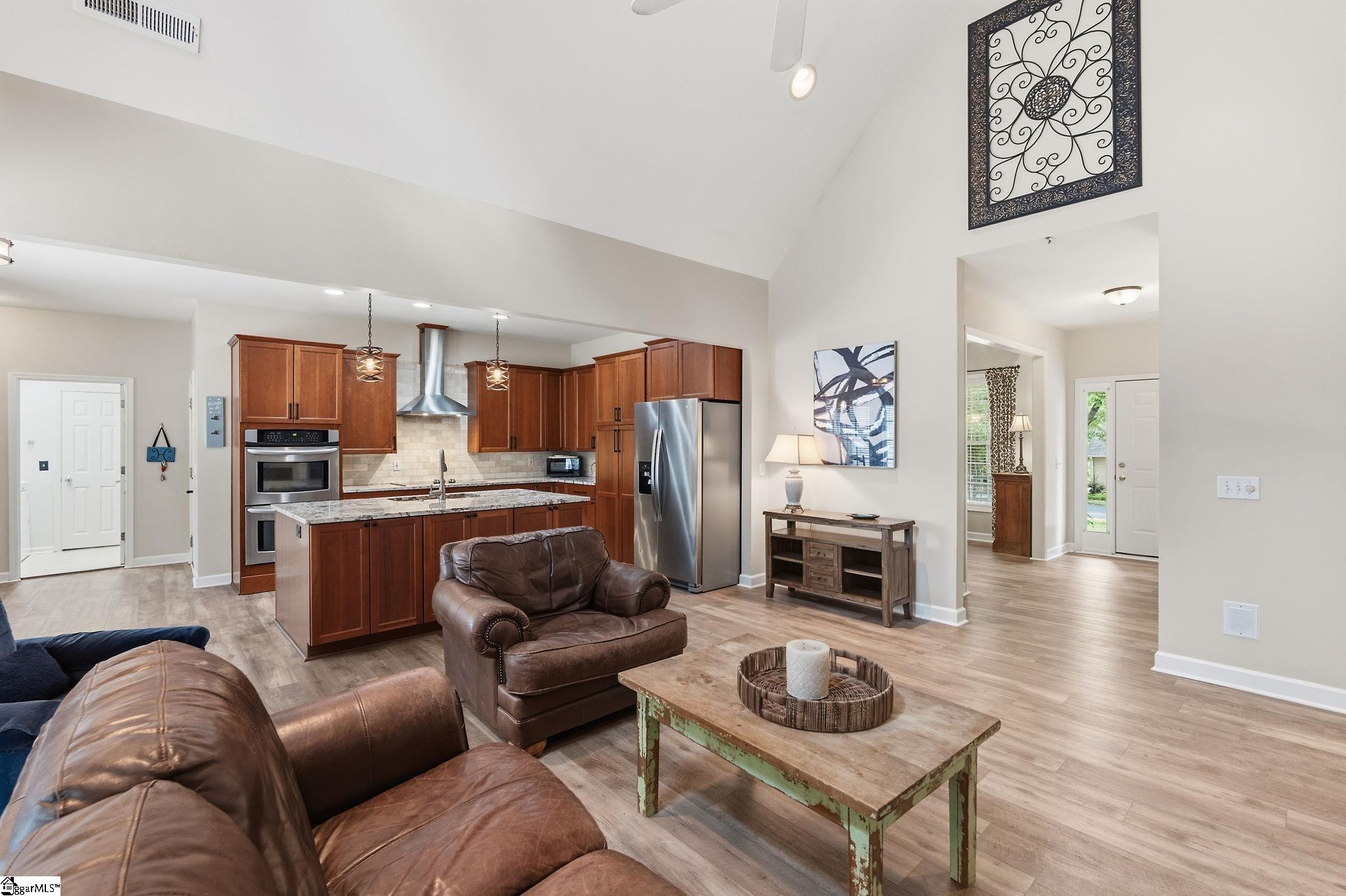 106 Cardinal Court Simpsonville, SC 29681 - Photo 12 of 48