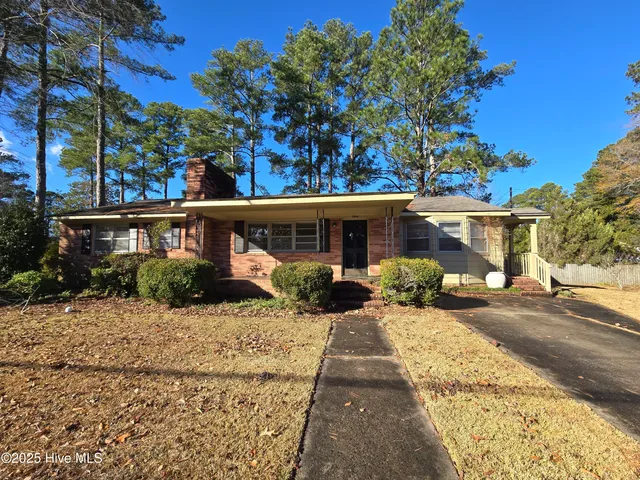 $1,600 | 1300 West Ragsdale Road, Greenville, NC 27858