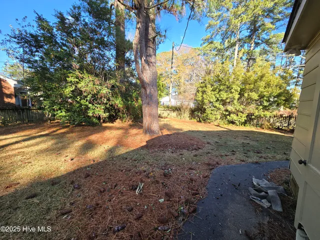 $1,600 | 1300 West Ragsdale Road, Greenville, NC 27858