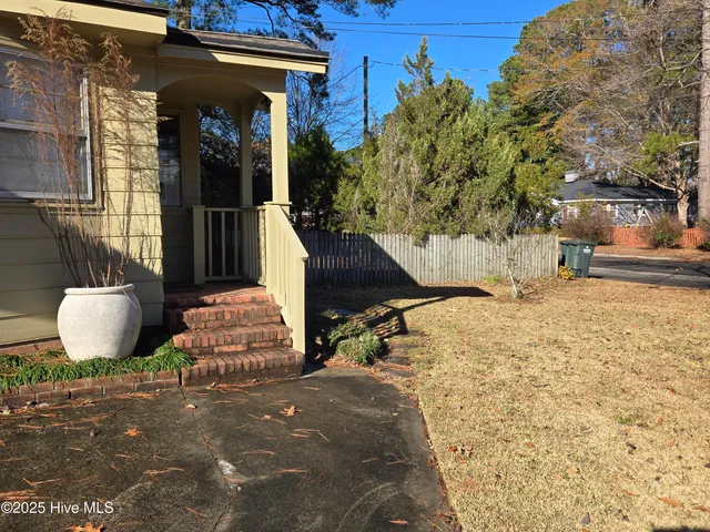 $1,600 | 1300 West Ragsdale Road, Greenville, NC 27858