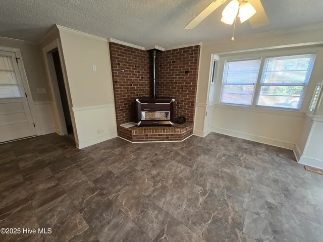 $1,600 | 1300 West Ragsdale Road, Greenville, NC 27858