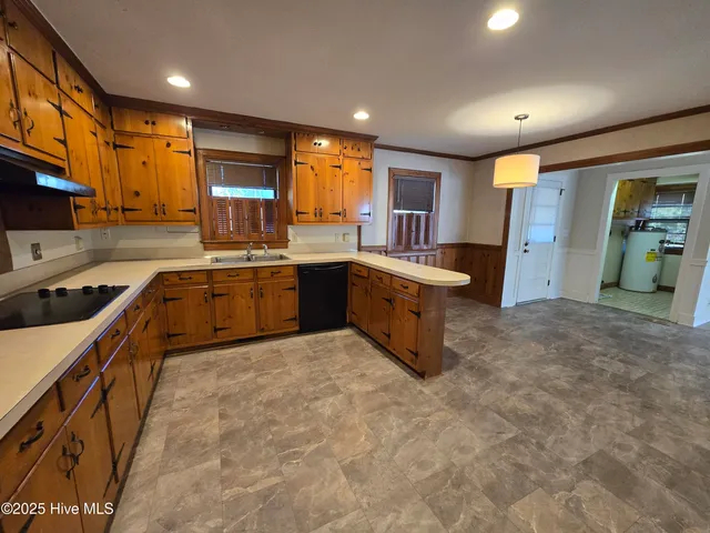 $1,600 | 1300 West Ragsdale Road, Greenville, NC 27858