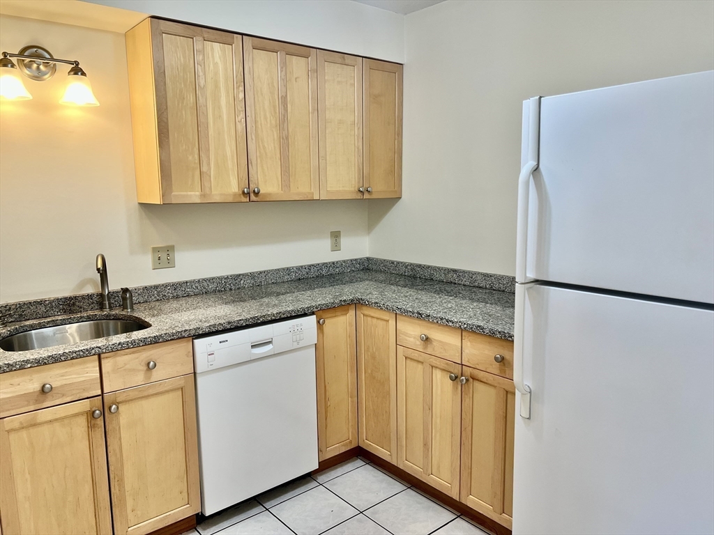1006 Paradise Road, Unit 2P Swampscott, MA 01907 - Photo 14 of 35 Gallery Image 14