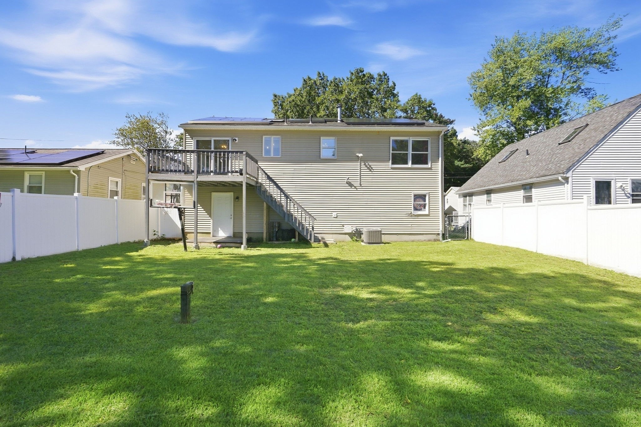 191 Lamont Street Springfield, MA 01119 - Photo 2 of 41 Gallery Image 2