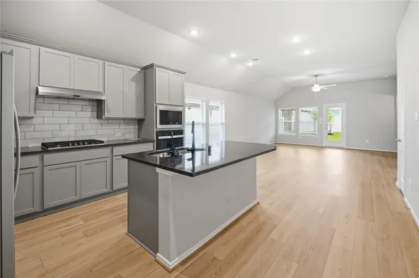 $2,500 | 2415 Honeyberry Shrub Drive, Manvel, TX 77578
