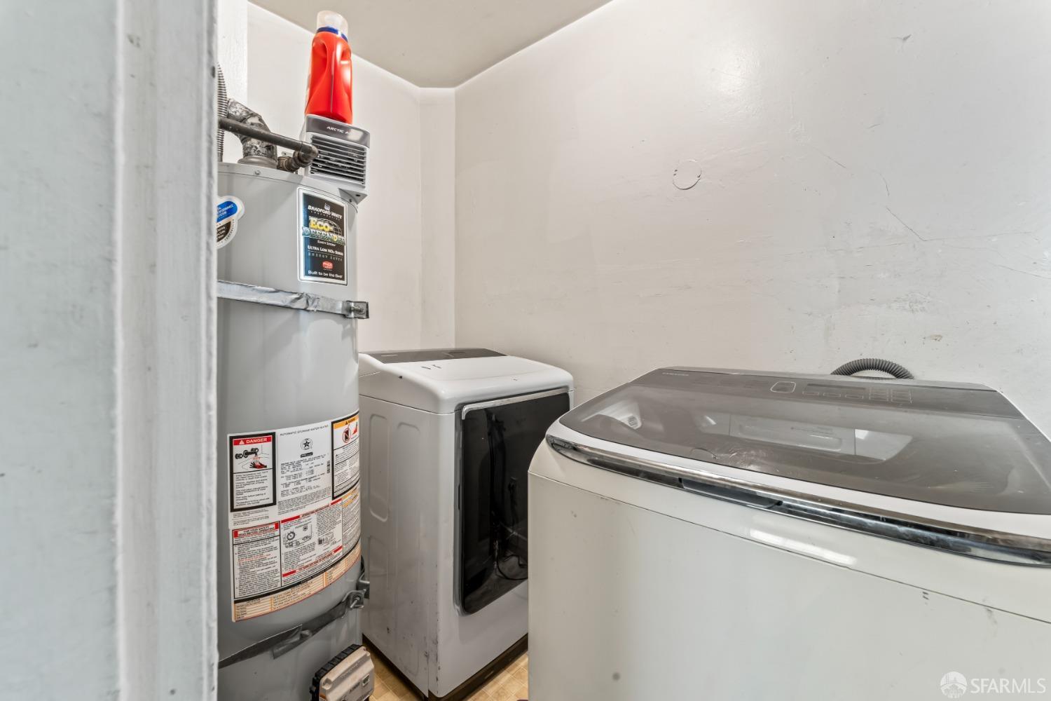 1646 Parker Street Berkeley, CA 94703 - Photo 23 of 33 a utility room with dryer and washer