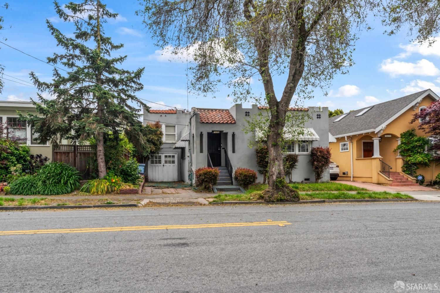 1646 Parker Street Berkeley, CA 94703 - Photo 3 of 33 front view of a house with a small yard