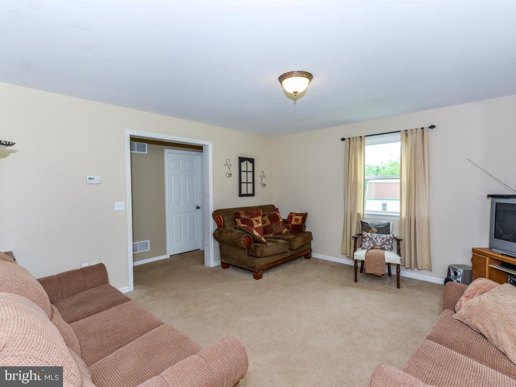 164 Michters Road Newmanstown, PA 17073 - Photo 4 of 29 Gallery Image 4
