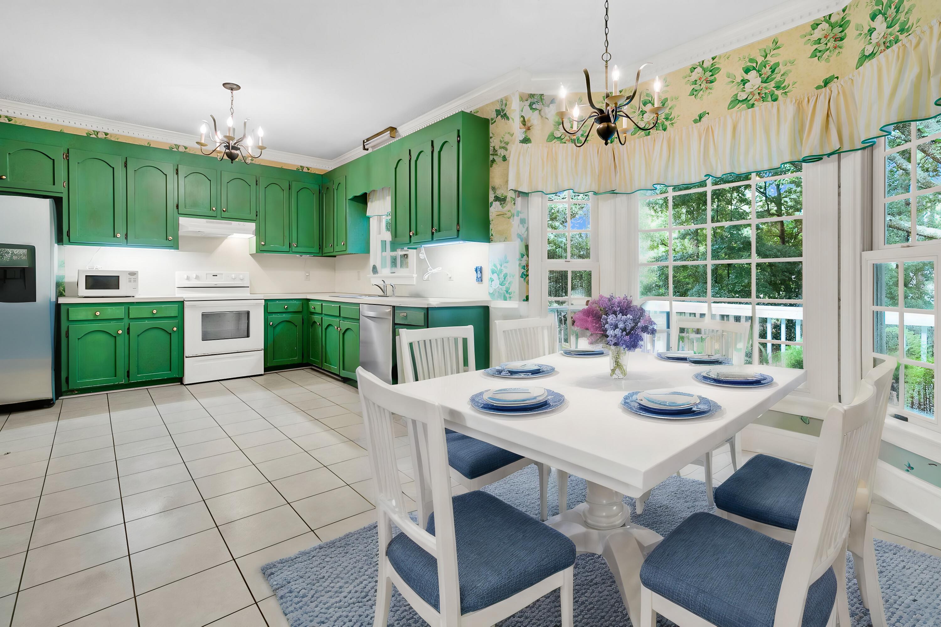 1484 Oak Landing Road Mount Pleasant, SC 29464 - Photo 7 of 28 Kitchen with large Eat In area