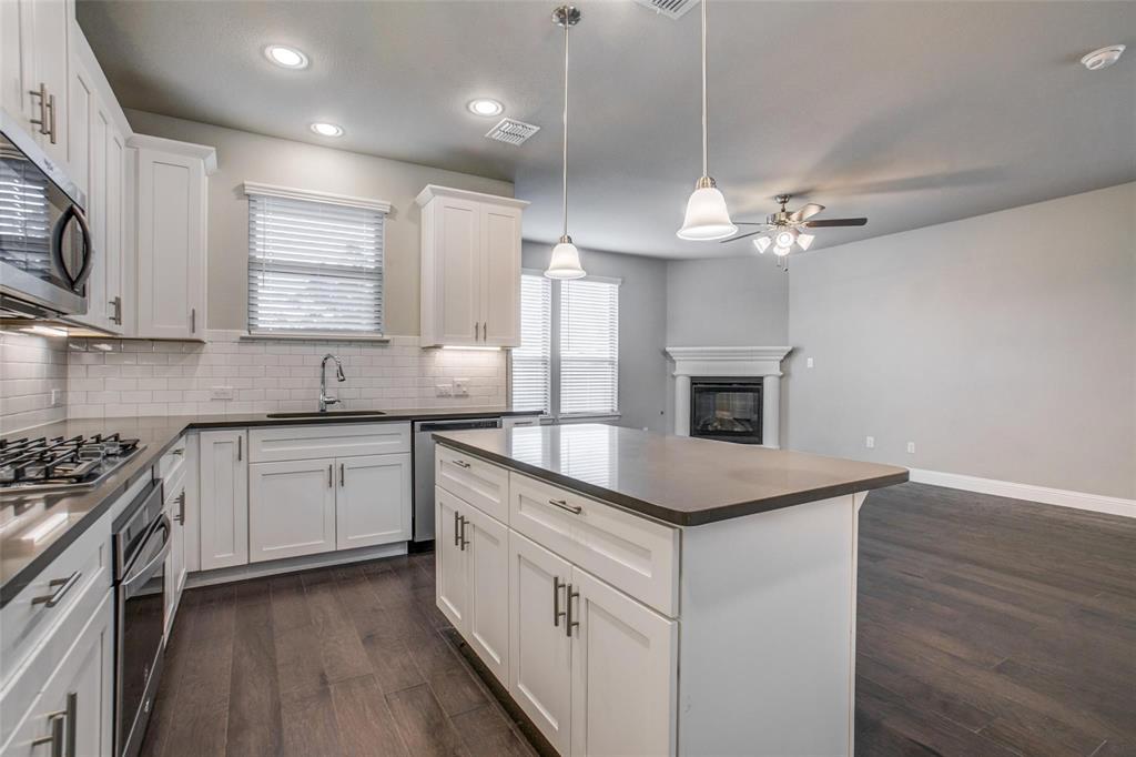 704 Reeves Lane Plano, TX 75075 - Photo 13 of 25