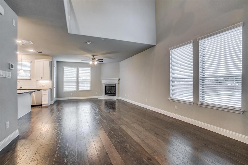 704 Reeves Lane Plano, TX 75075 - Photo 3 of 25