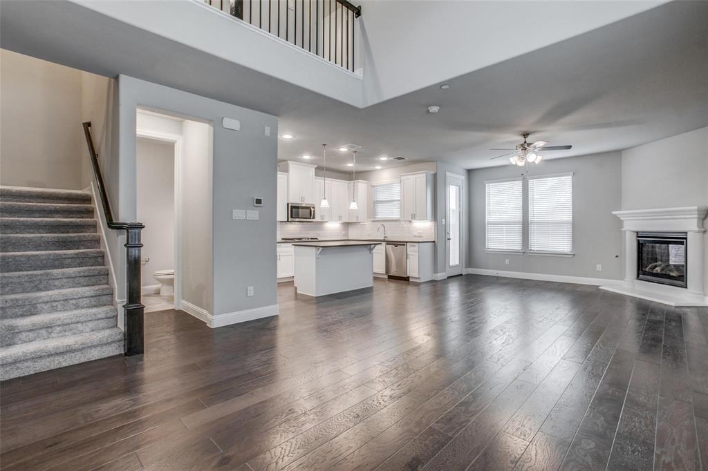 704 Reeves Lane Plano, TX 75075 - Photo 4 of 25