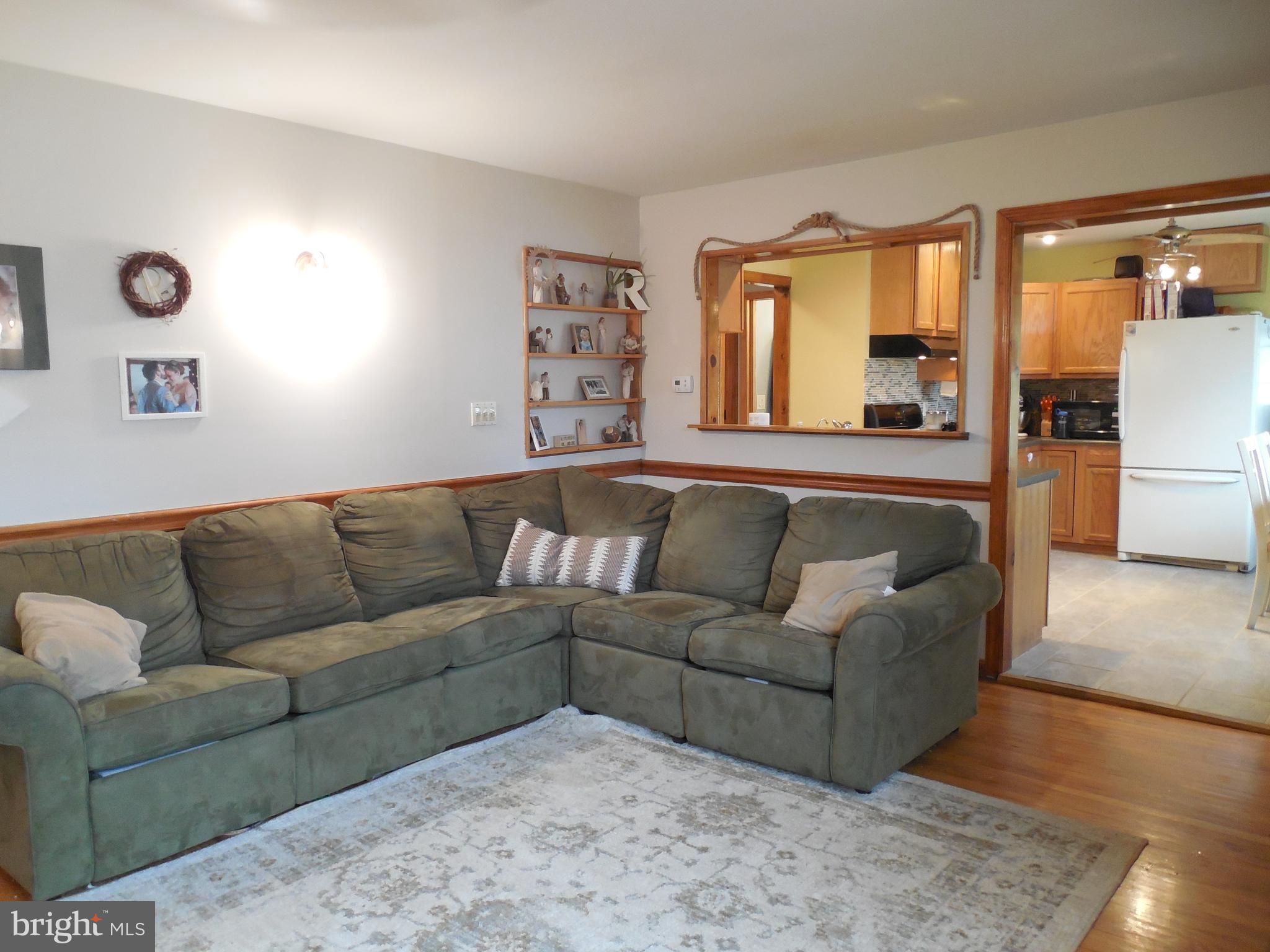 1644 Robert Road Lancaster, PA 17601 - Photo 7 of 14 Living Room 2