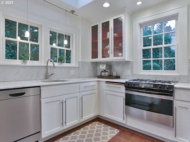 2800 Southwest Patton Road Portland, OR 97201 - Photo 7 of 24
