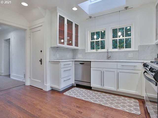 2800 Southwest Patton Road Portland, OR 97201 - Photo 9 of 24