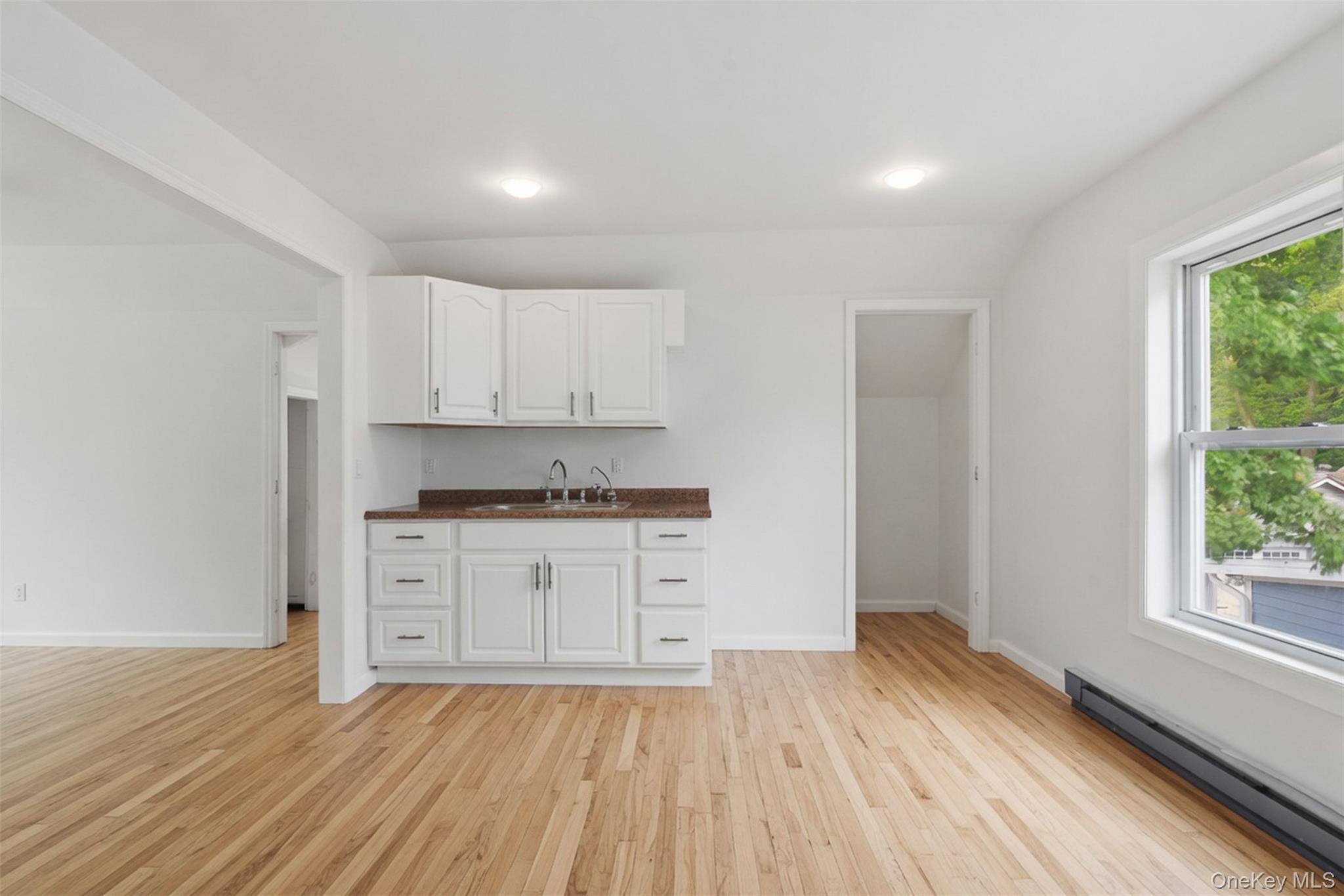 115 Innis Avenue, Unit B Poughkeepsie, NY 12601 - Photo 4 of 9
