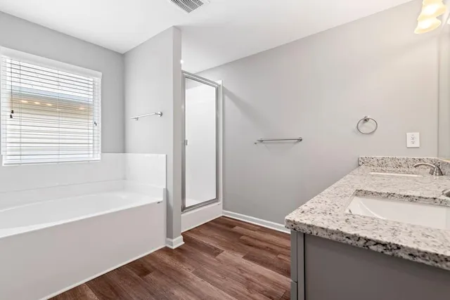 $2,350 | 1010 Valley Rock Drive, Lithonia, GA 30058