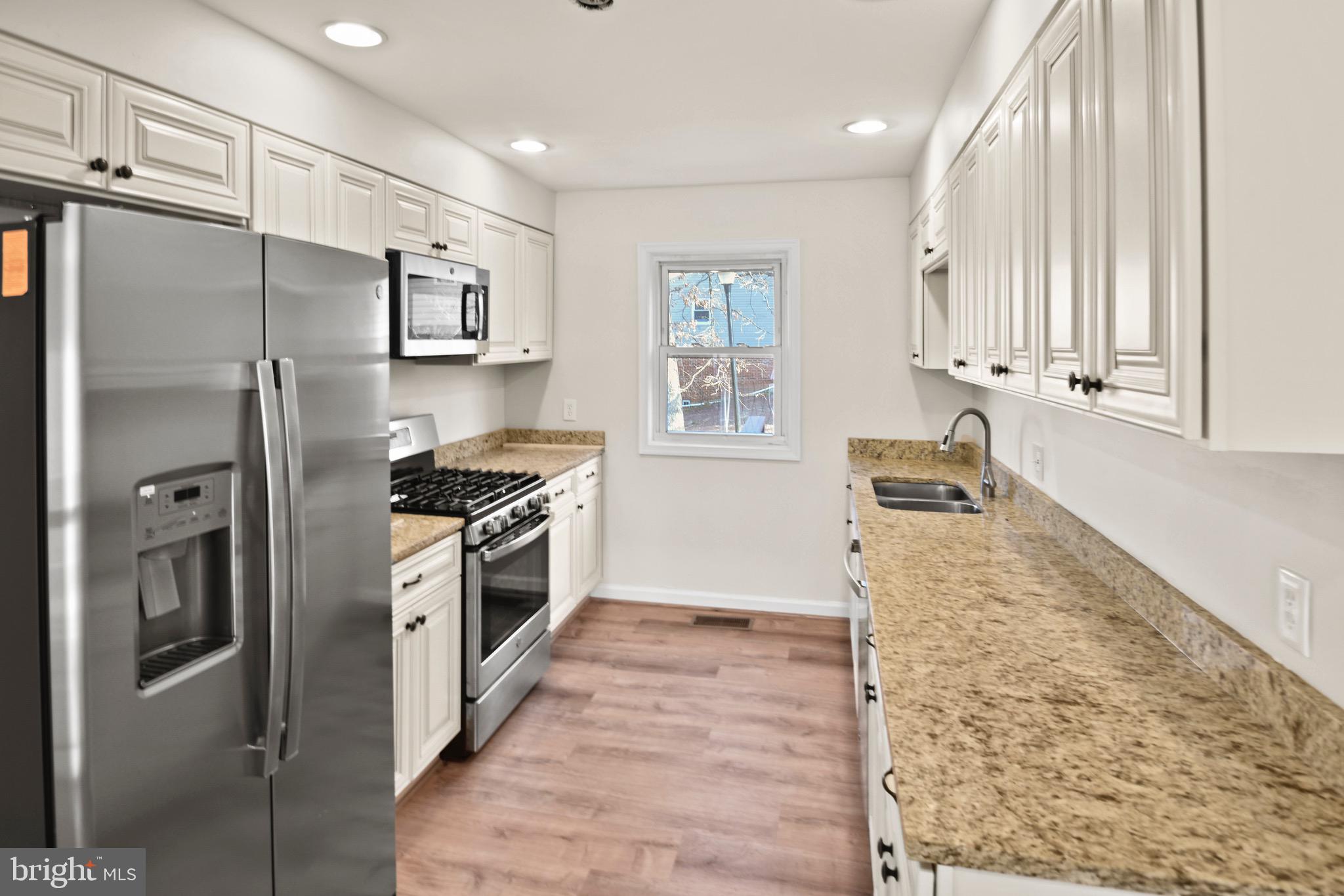 8479 Stonewall Road Manassas, VA 20110 - Photo 9 of 26 Gallery Image 9