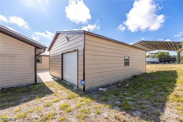$399,000 | 550 Caloosa Estates Drive, LaBelle, FL 33935
