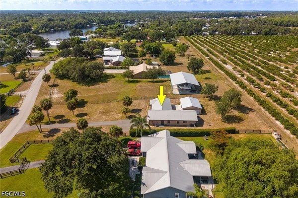$399,000 | 550 Caloosa Estates Drive, LaBelle, FL 33935
