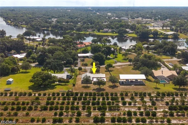 $399,000 | 550 Caloosa Estates Drive, LaBelle, FL 33935