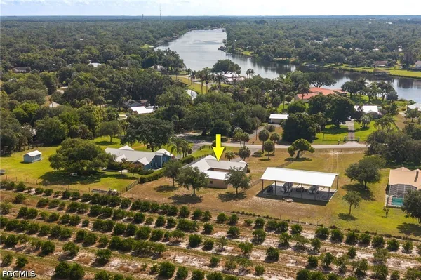 $399,000 | 550 Caloosa Estates Drive, LaBelle, FL 33935