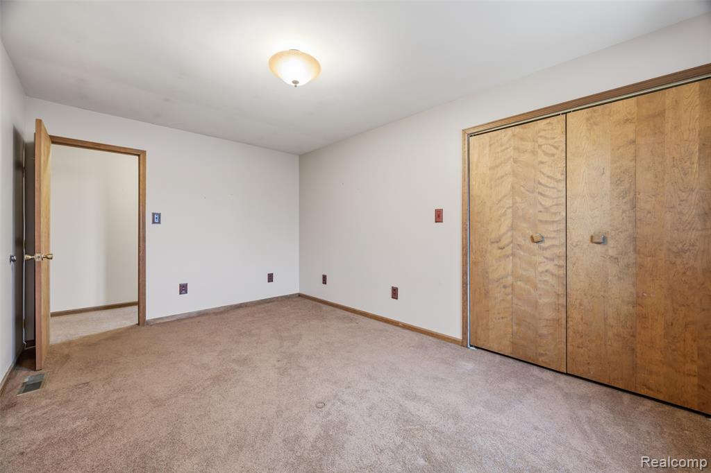 21650 Telegraph Road Flat Rock, MI 48134 - Photo 26 of 70