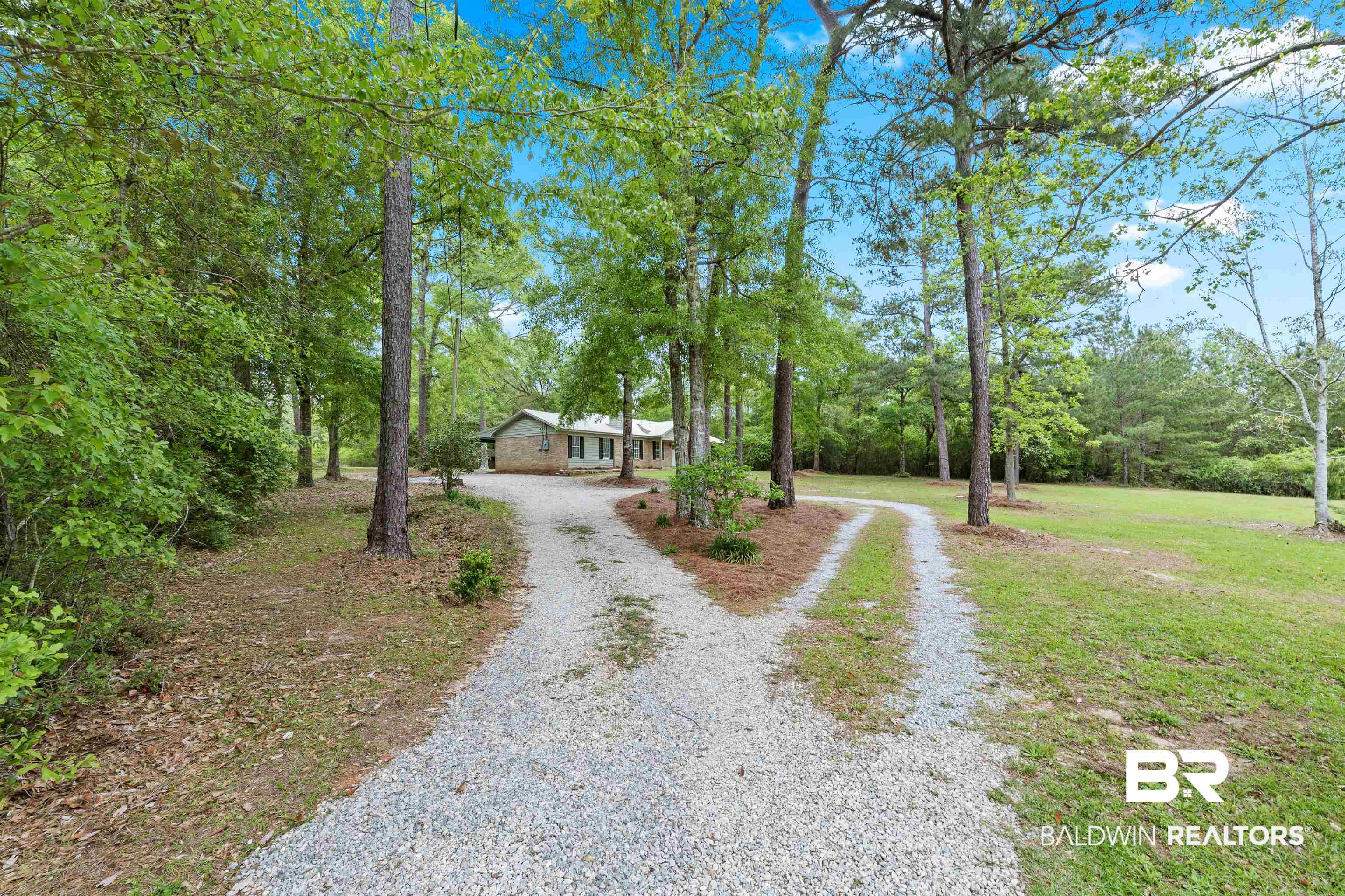 19782 Gunnison Road Fairhope, AL 36532 - Photo 3 of 41