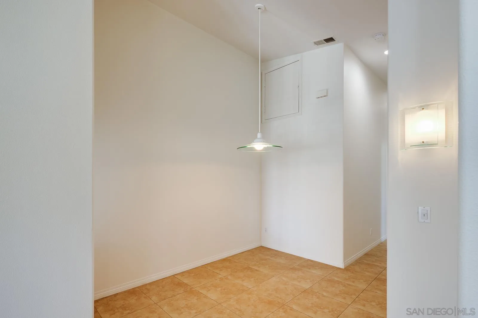 828 D Coronado, CA 92118 - Photo 12 of 24 a view of an empty room