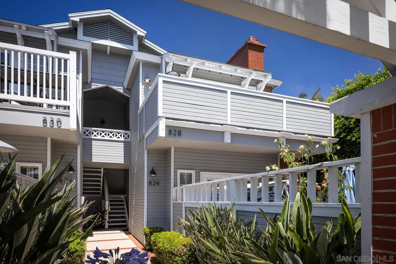 828 D Coronado, CA 92118 - Photo 3 of 24