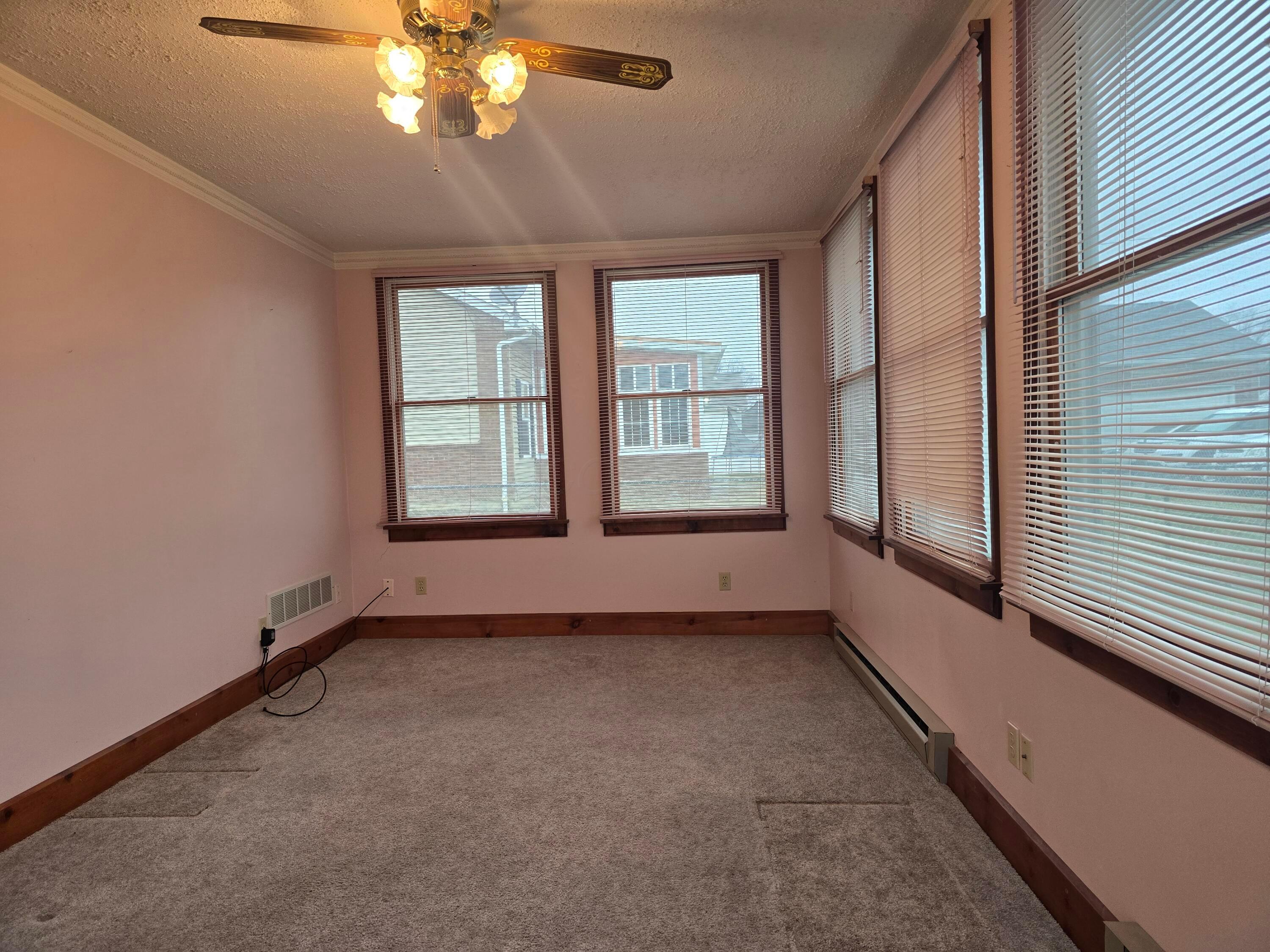 462 Reed Avenue Marion, OH 43302 - Photo 13 of 19 Sunroom