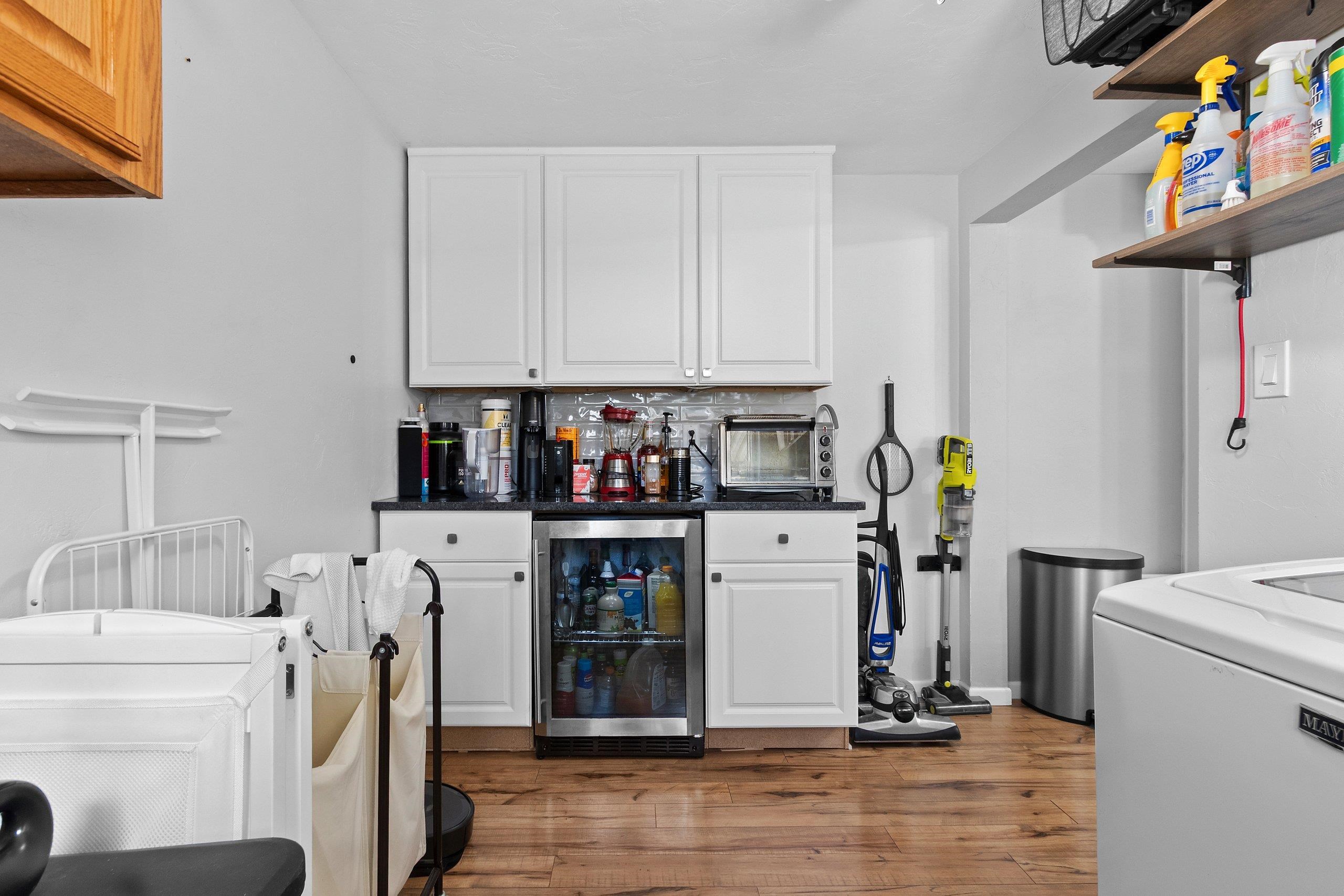 2562 Libal Street Green Bay, WI 54301 - Photo 16 of 55