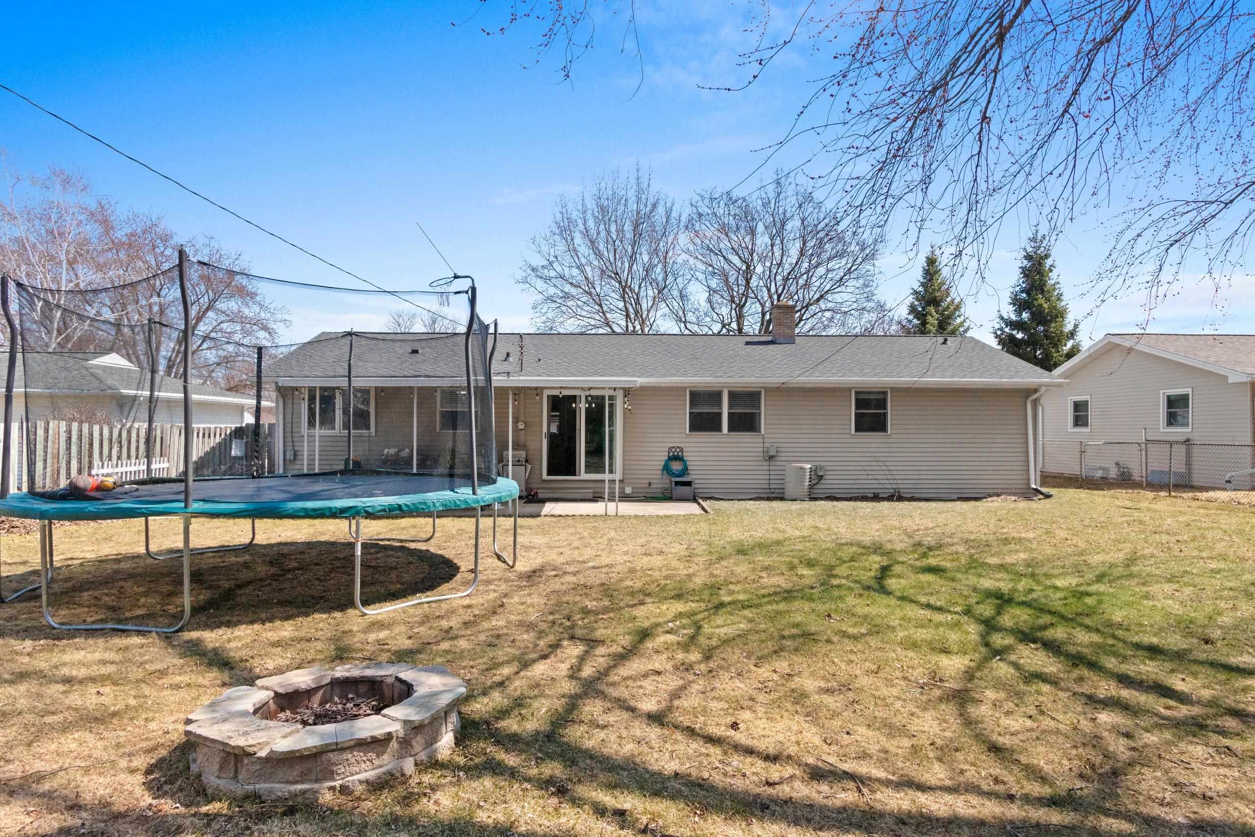 2562 Libal Street Green Bay, WI 54301 - Photo 35 of 55