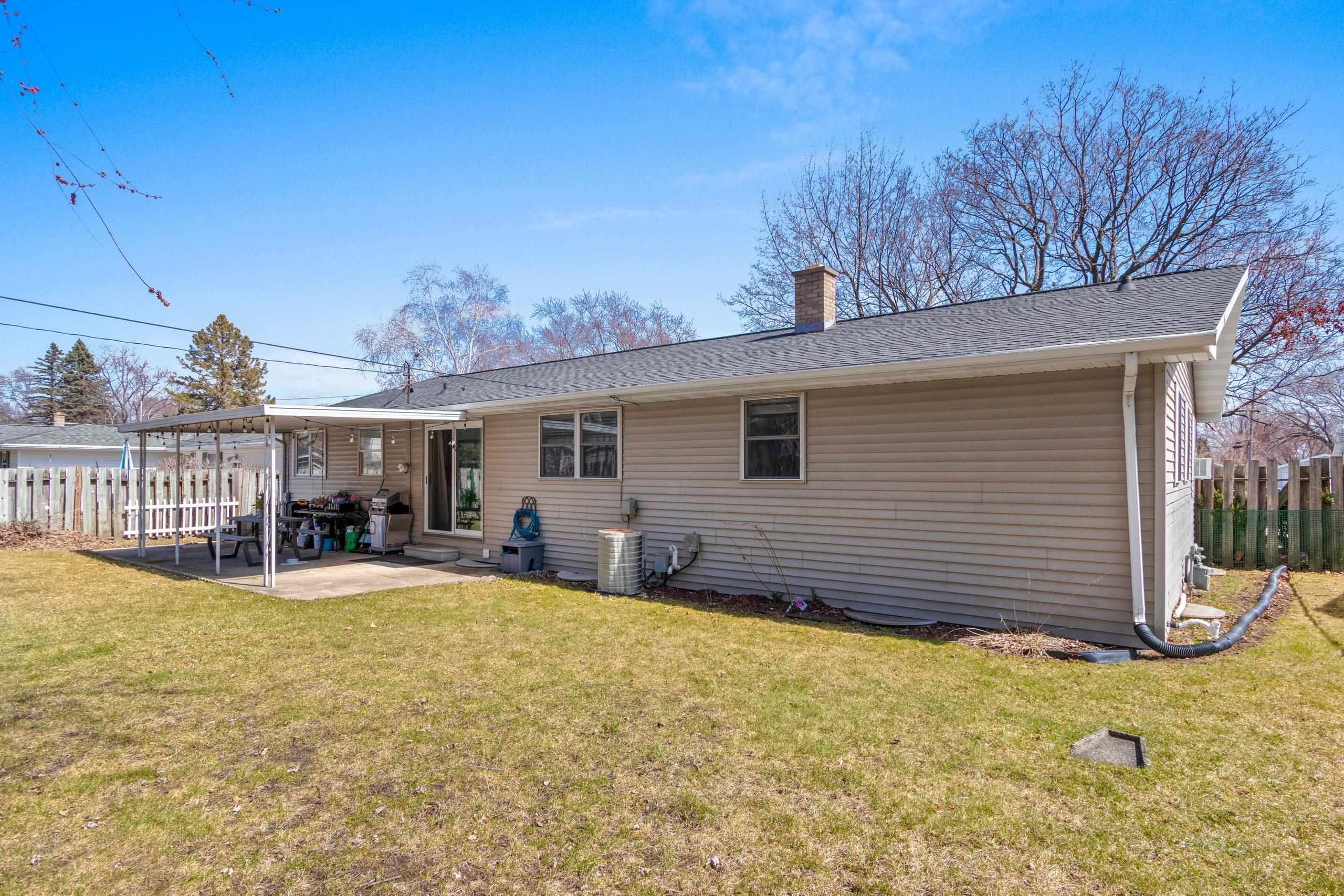 2562 Libal Street Green Bay, WI 54301 - Photo 38 of 55