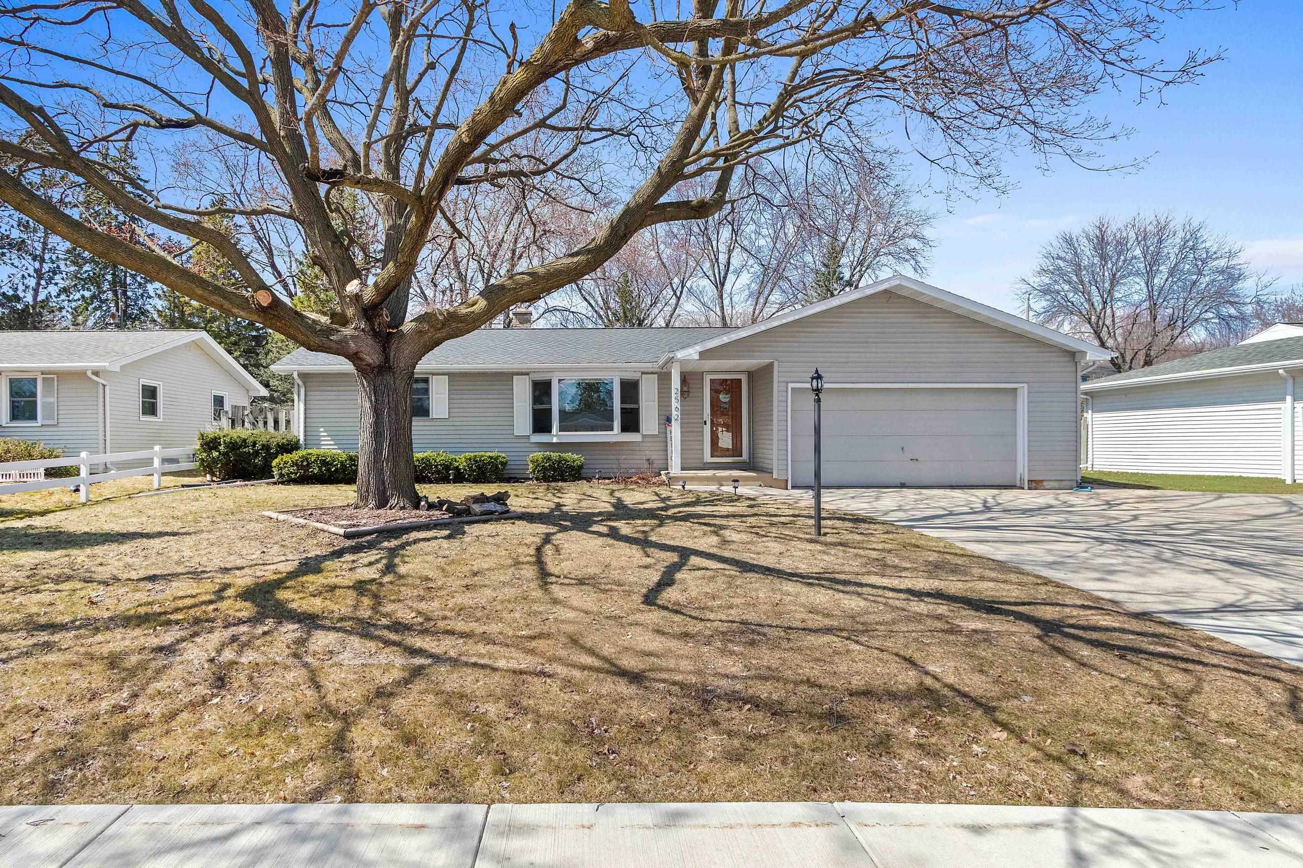 2562 Libal Street Green Bay, WI 54301 - Photo 52 of 55