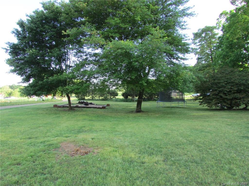3021 Mullis Road Union Grove, NC 28689 - Photo 5 of 34 Gallery Image 5