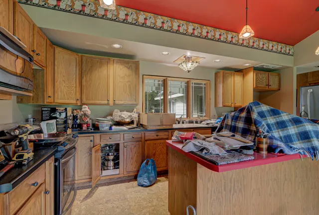 $249,900 | 2942 Ridgeway Drive, Neenah, WI 54956