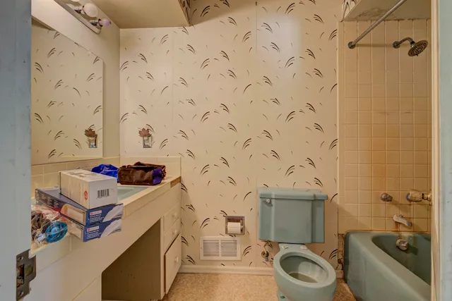 $249,900 | 2942 Ridgeway Drive, Neenah, WI 54956