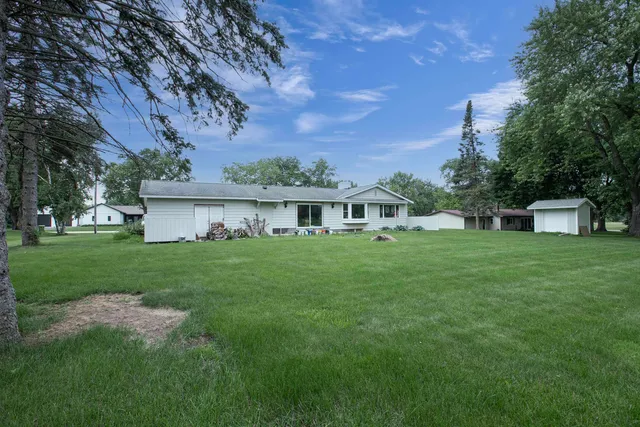$249,900 | 2942 Ridgeway Drive, Neenah, WI 54956