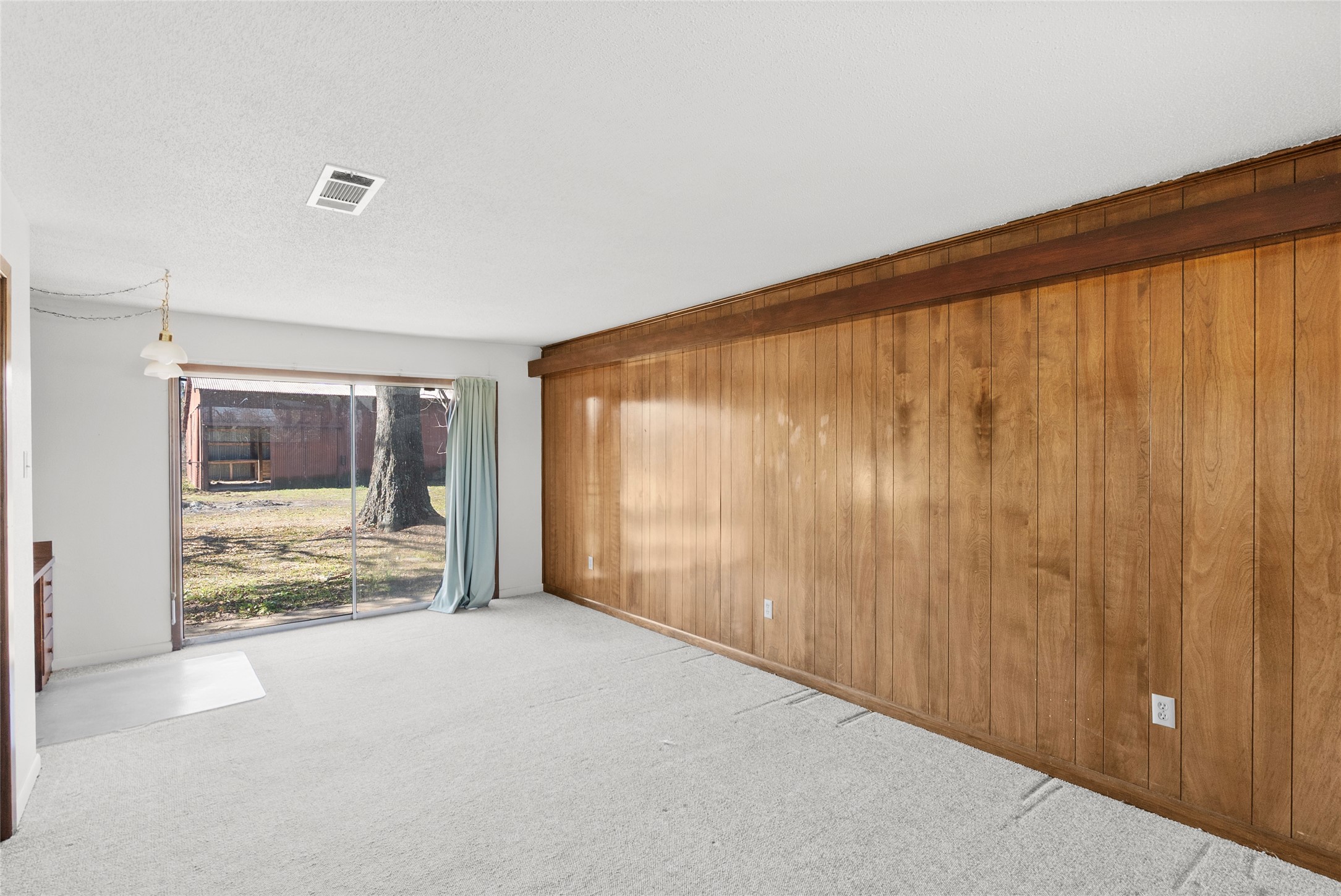 16121 Fm 2620 Road Bedias, TX 77831 - Photo 11 of 28 a view of an empty room and window