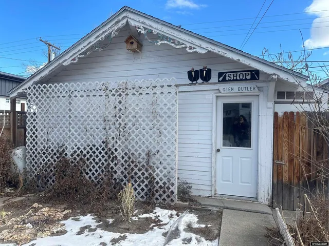 $425,000 | 100 East 23rd Avenue, Torrington, WY 82240