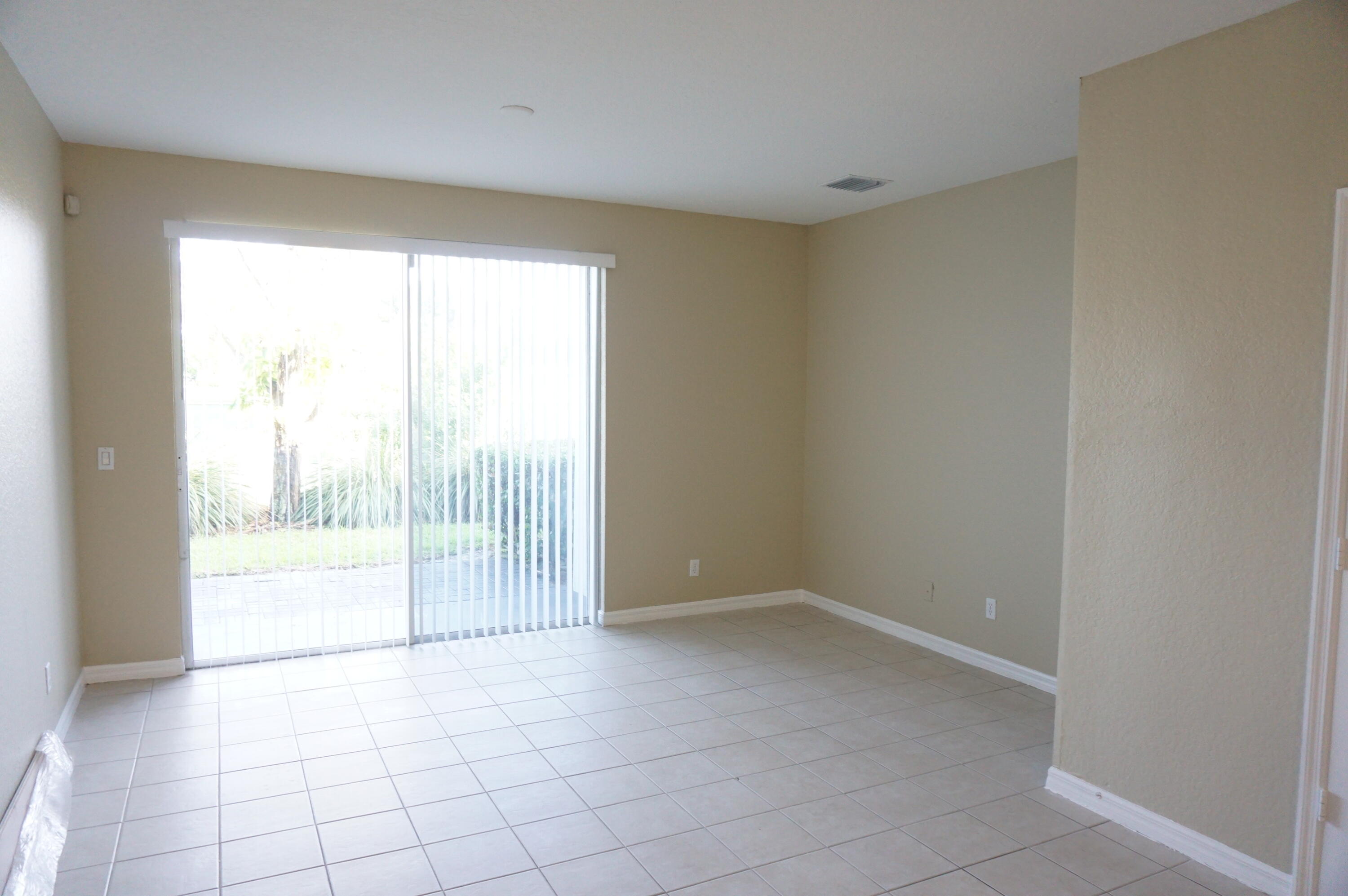 3544 Oleander Terrace Riviera Beach, FL 33404 - Photo 6 of 26 DSC06672