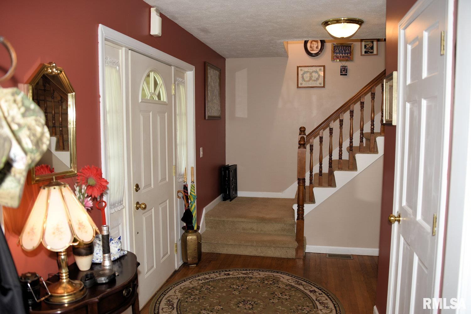 10790 Salisbury Road Pleasant Plains, IL 62677 - Photo 9 of 47 Gallery Image 9